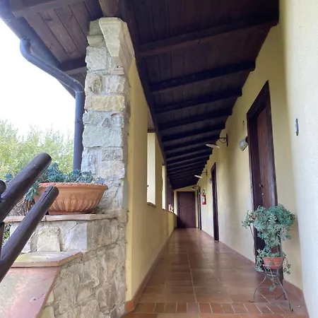 Agriturismo Il Vecchio Casale Agroturismo Mirabella Eclano